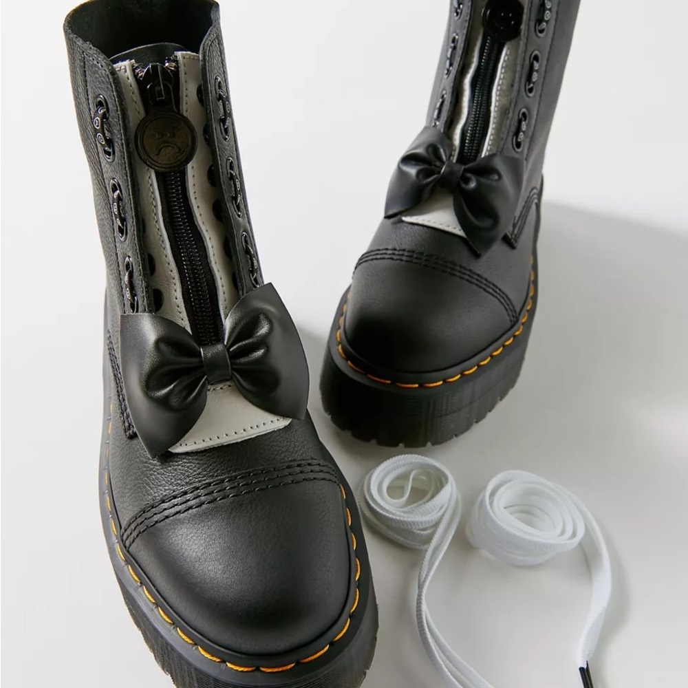 Dr. Martens | Sinclair Lazy Oaf Leather Platform Boots - Picture 6 of 11